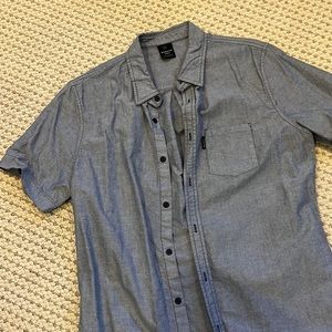 Oakley mens short sleeve button down size small